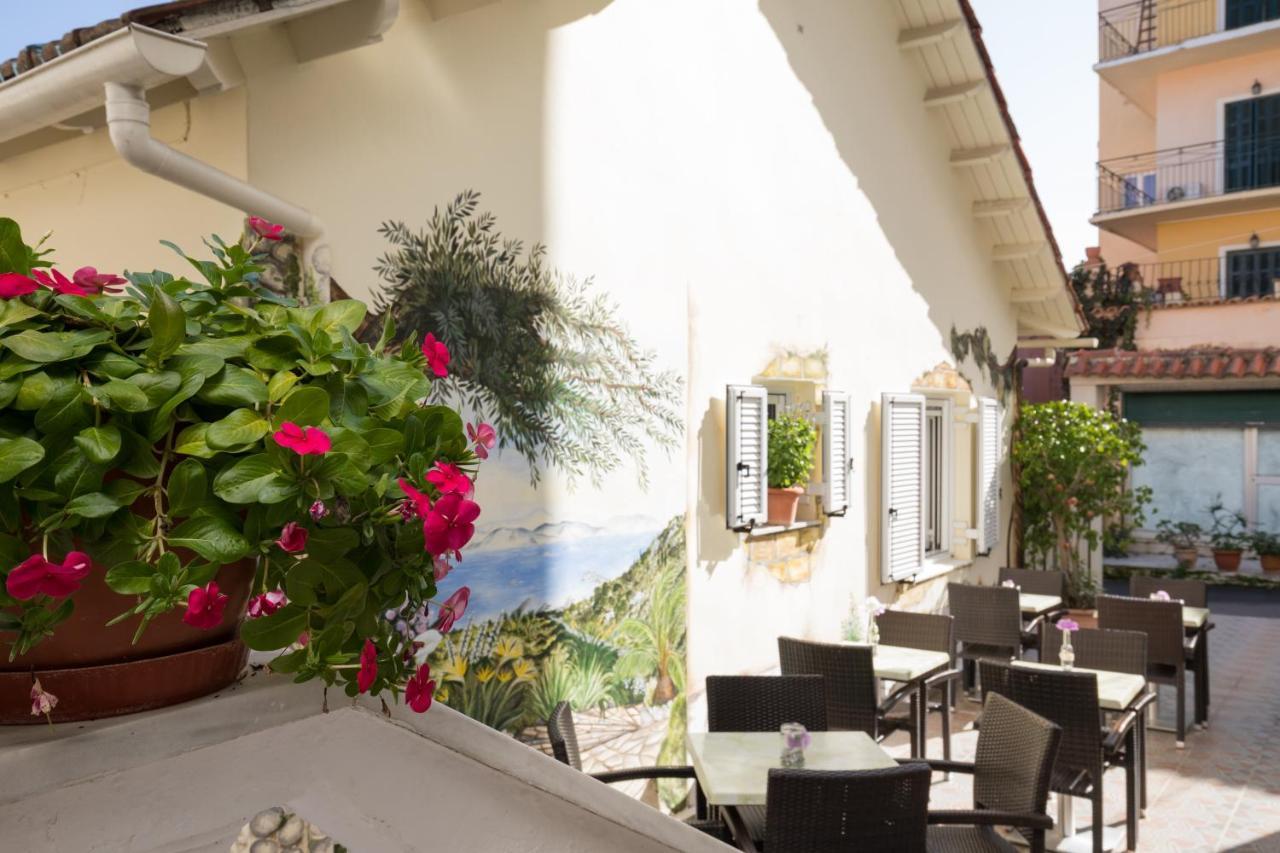 Bella Vista Beach Hotel Benitses  Eksteriør bilde